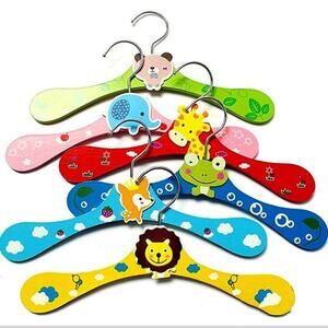 Set of 4 Adorable Wooden Animal‎ Clothes Hangers for Toddlers NWOT
